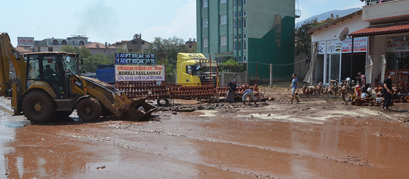 Serinhisar'daki sel hasarı gün ağırınca ortaya çıktı