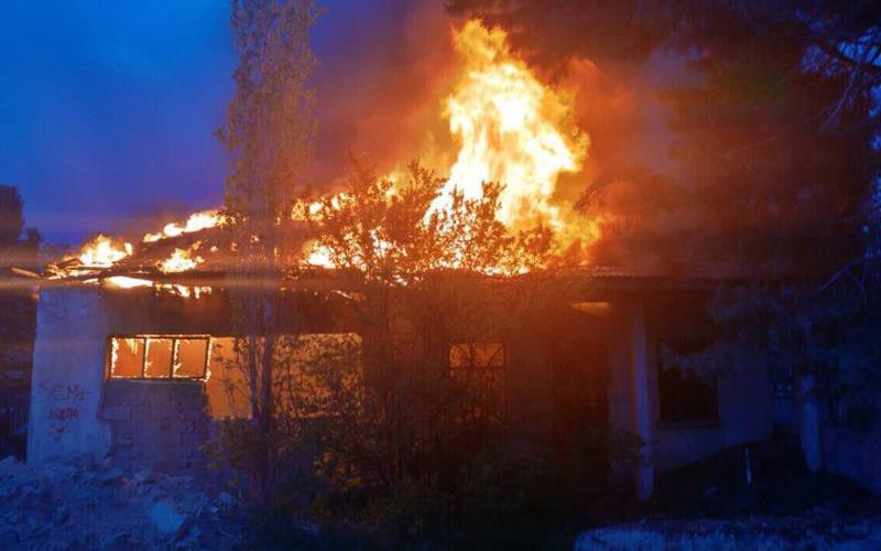 Çivril’de yangın 1 evi kül etti