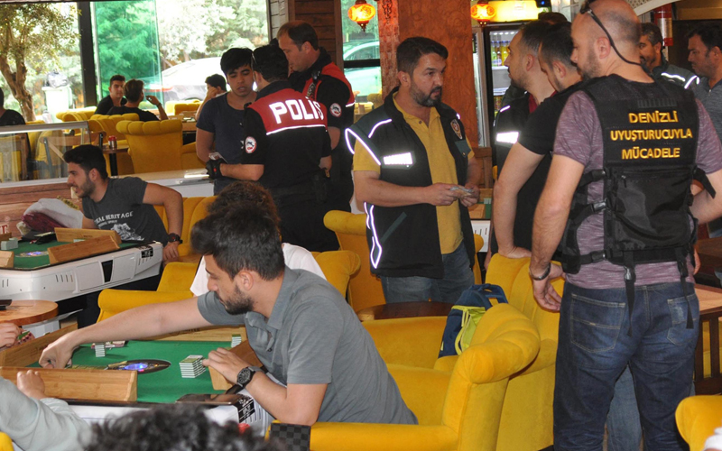 Denizli Polisi kuş uçurtmadı