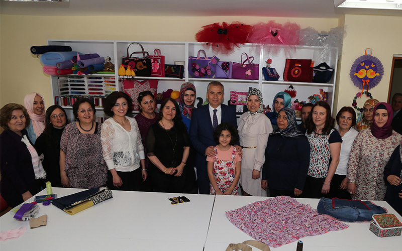 770 kursiyerden 2700 eser