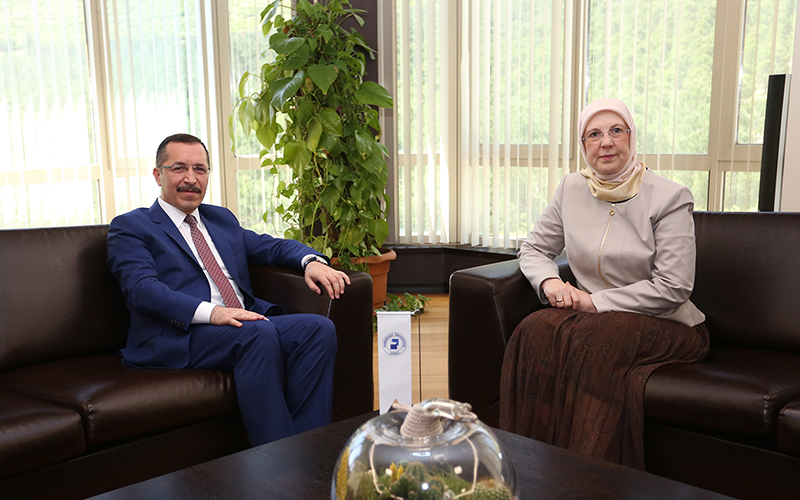 Ramazanoğlu’ndan Rektör Bağ’a ziyaret