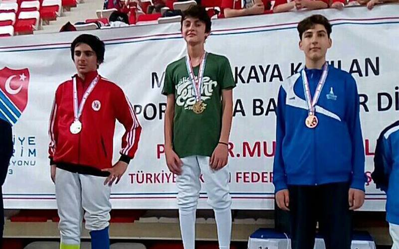 Eskrimde Baran Türkiye şampiyonu