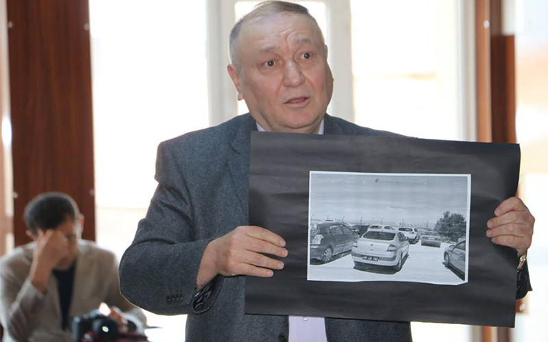 CHP’li Yazıcı’dan FETÖ davalarına giden araç ve silahlı poz soruları