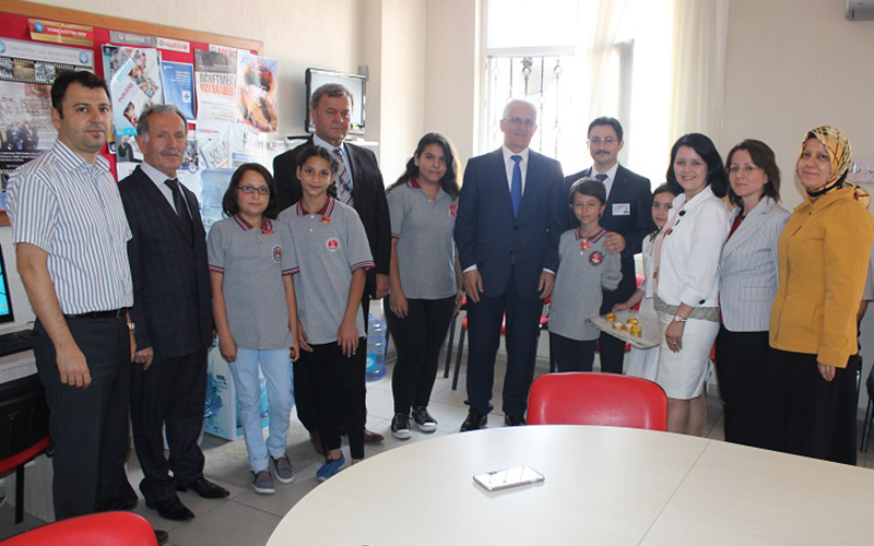 DynEd’i etkin kullanan öğrencilere ödül