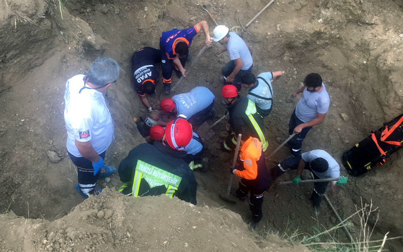 Sarayköy’de 1 işçi göçük altında kaldı