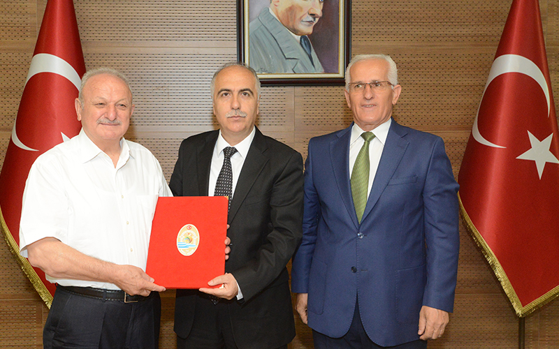 Denizli’de hayırsever işadamı Cinkaya’dan 700 bin TL bağış
