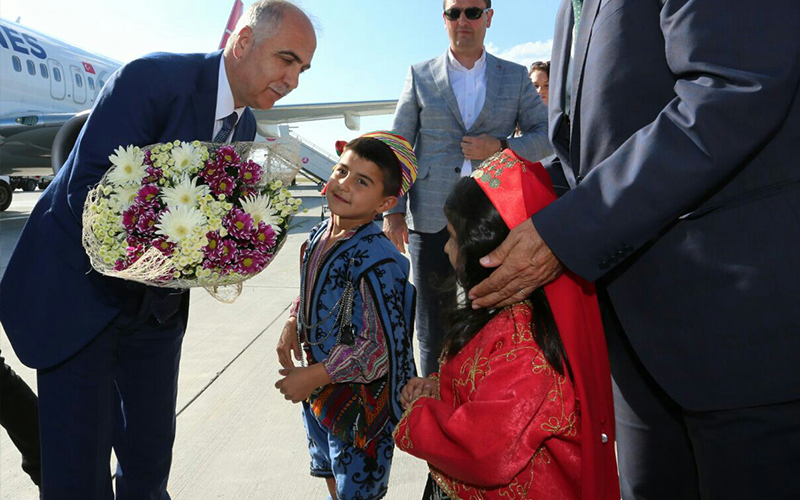 Denizli valiliğine atanan Karahan göreve başladı