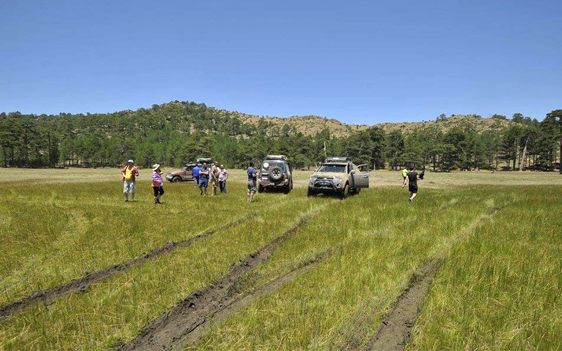 Gölü off road pistine çevirdiler