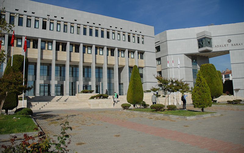 FETÖ davalarının hakimi İzmir’e atandı