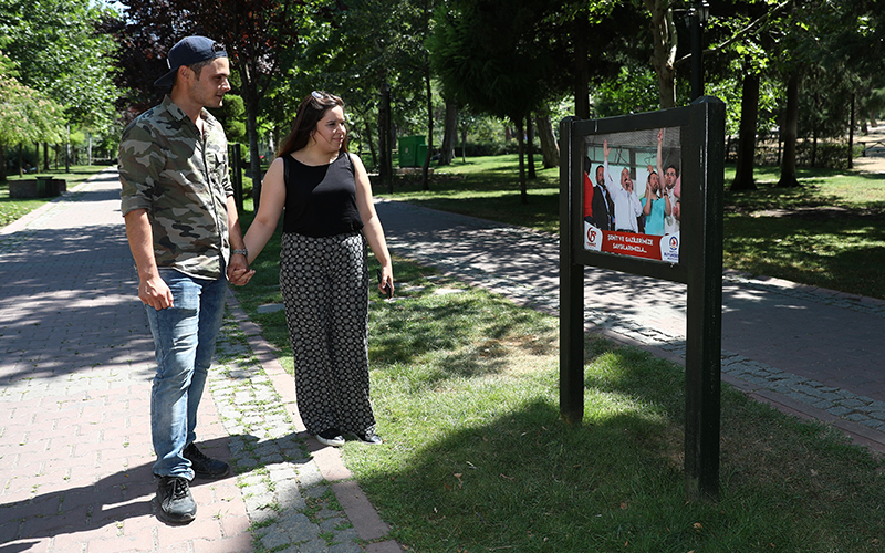Büyükşehir parkları 15 Temmuz fotoğrafları ile donatıldı