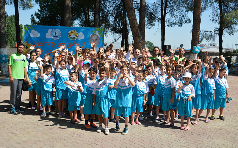 Sarayköy’de yaz spor okulları açıldı
