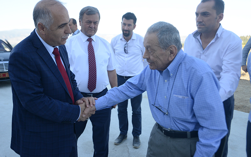 Vali Karahan, okul inşaatlarında inceleme yaptı