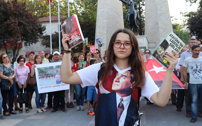ADD Denizli Şubesi’nden müfredat protestosu