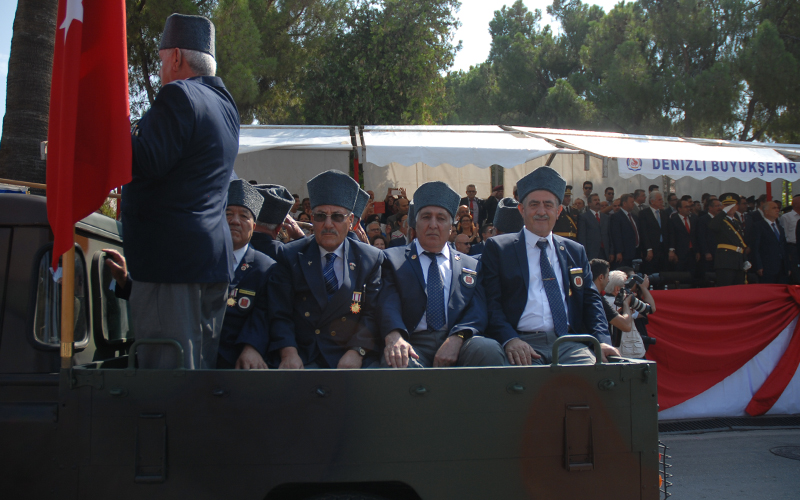 Bugün kahramanların, gazilerin günü