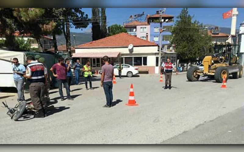 Denizli’de greyder ile motosiklet çarpıştı: 1 ölü