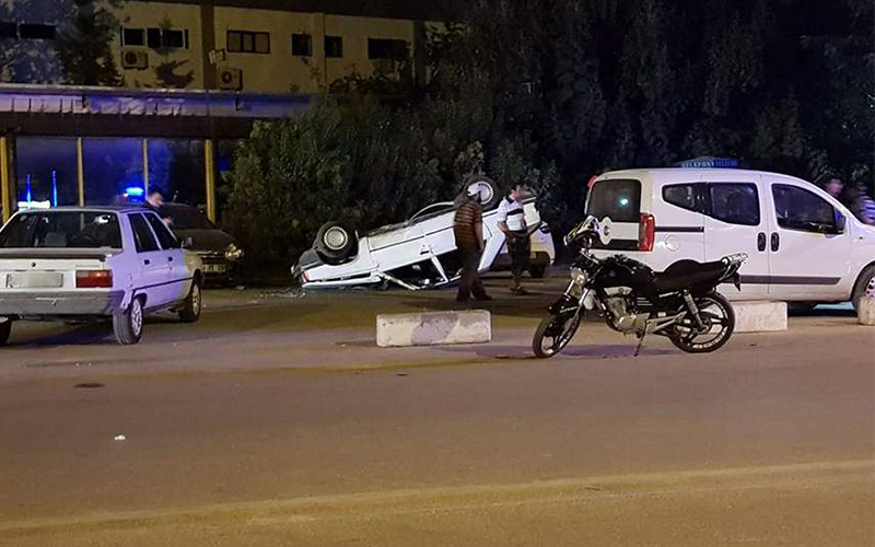 Kayıhan’da otomobil takla atıp ters geldi