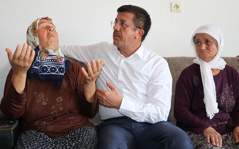 Zeybekci’den selde evi zarar gören aileye yeni ev sözü