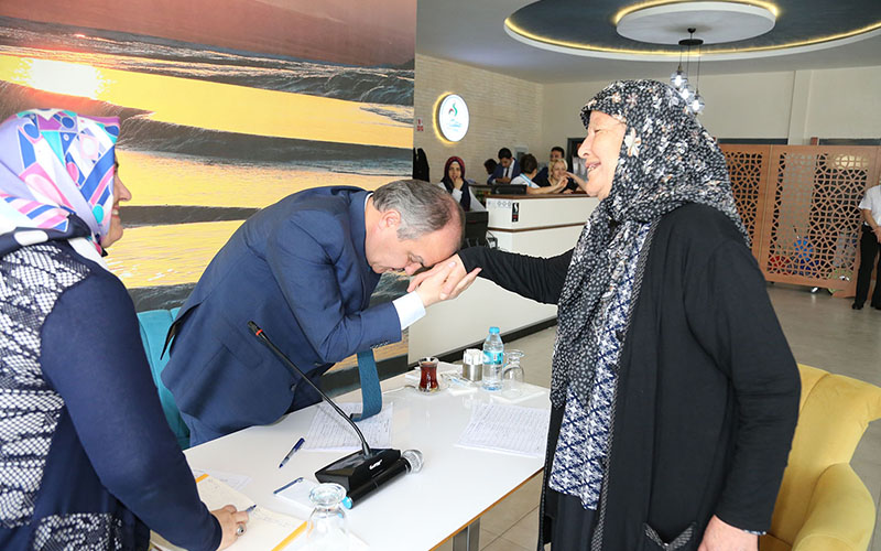 Gürlesin, halk günü formatını değiştirdi