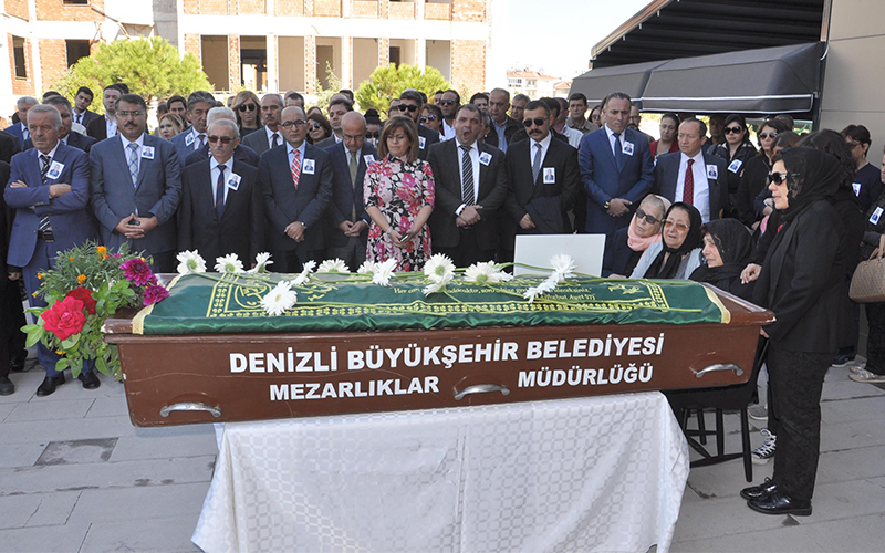 Denizli Barosu eski Başkanı Kayhan toprağa verildi