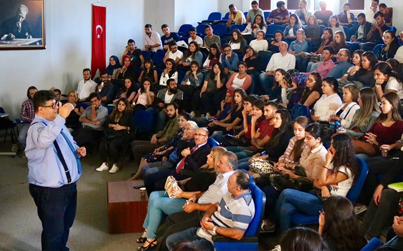 İİBF’de gün ortası seminerleri başladı