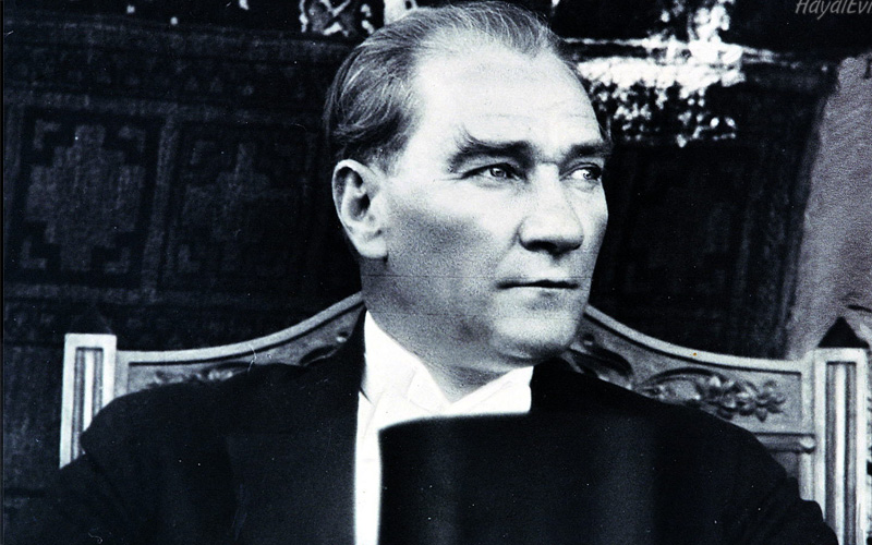 Atatürk’ü vefatının 79. Yılında özlem ve minnetle anıyoruz