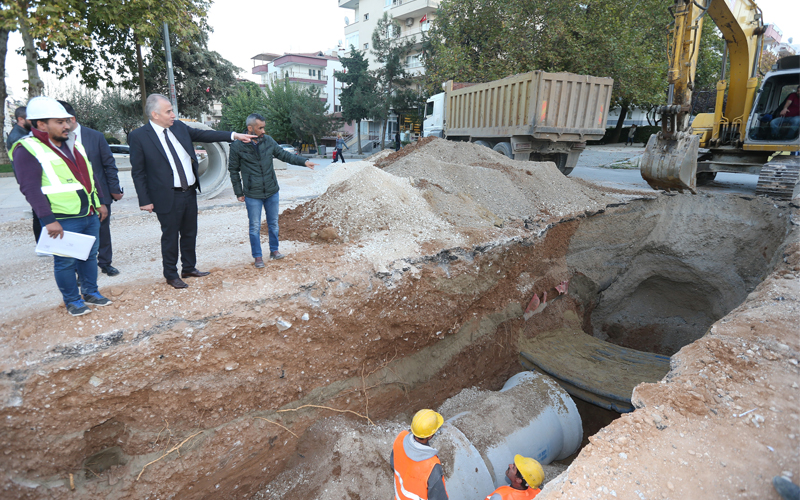 Denizli’nin en yoğun caddelerinden Çamlık Bulvarı yenileniyor