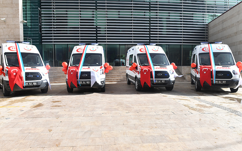 Acil sağlık hizmetlerine 4 yeni ambulans