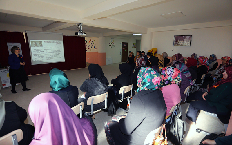 Kent Konseyi’nden kadına şiddete hayır semineri