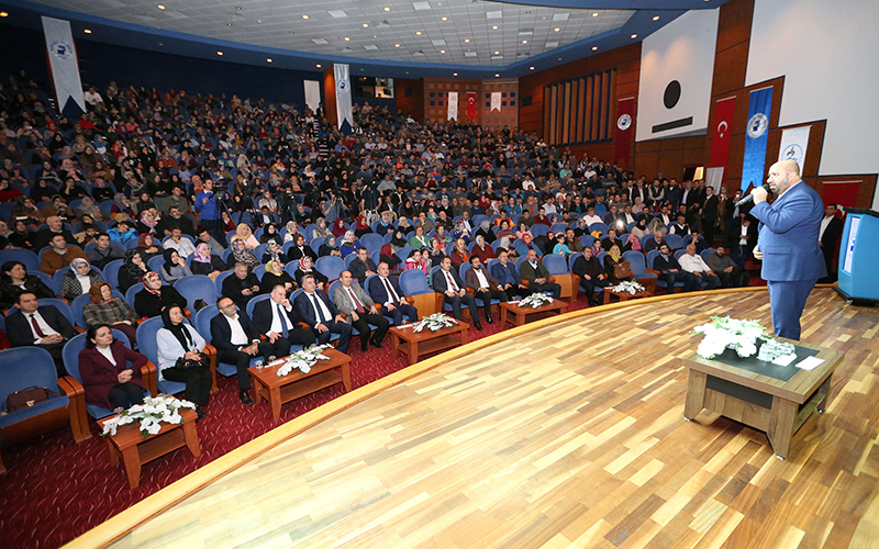 PAÜ’de Asr-ı saadet gençliği sohbeti