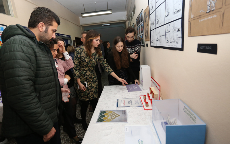 Grafik tasarım öğrencilerinden sergi