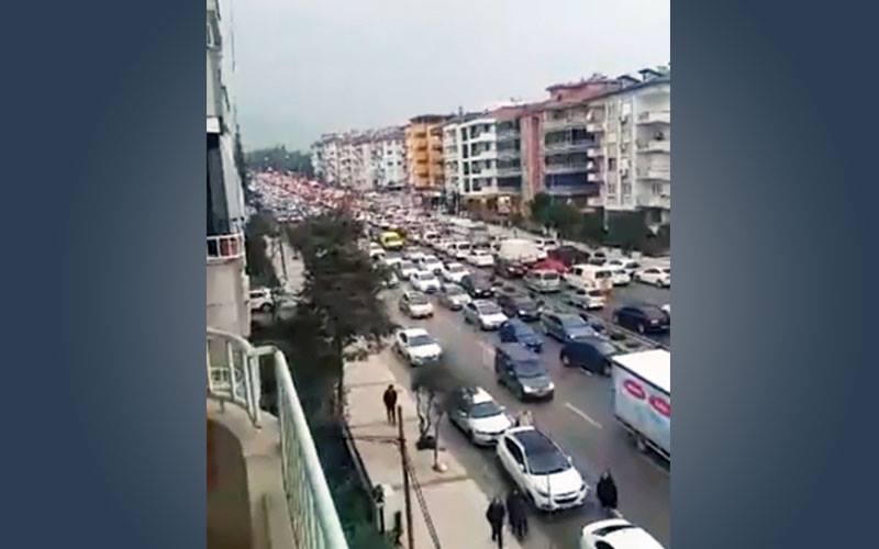 Trafikte sinirliyseniz bu caddelere girmeyin!