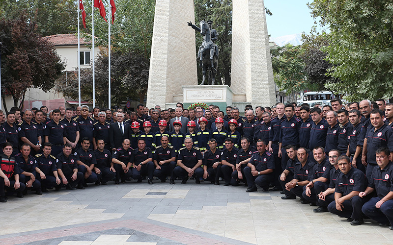 Büyükşehir İtfaiye 2017 yılında da dur durak bilmedi