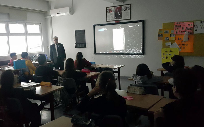 Özel PEV Ortaokulu’nda gazetecilik konuşuldu
