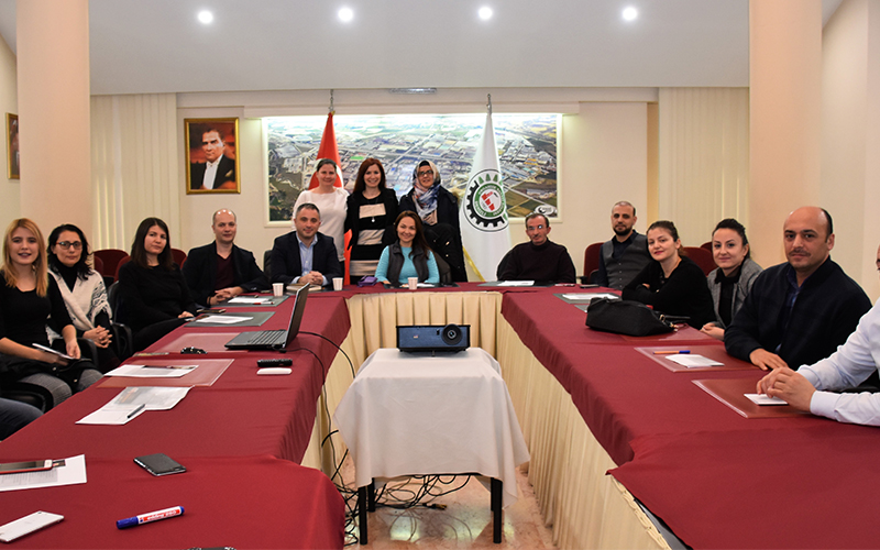 Kariyer koçundan kitap karşılığında seminer