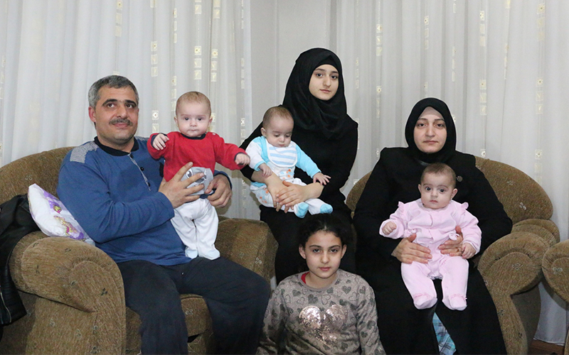 Üçüzleri olan 7 çocuklu Suriyeli ailenin yaşam mücadelesi