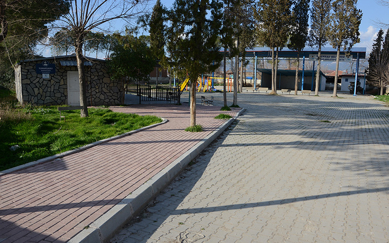 Pamukkale Belediyesi’nden Yukarışamlı’ya üst yapı hizmetleri
