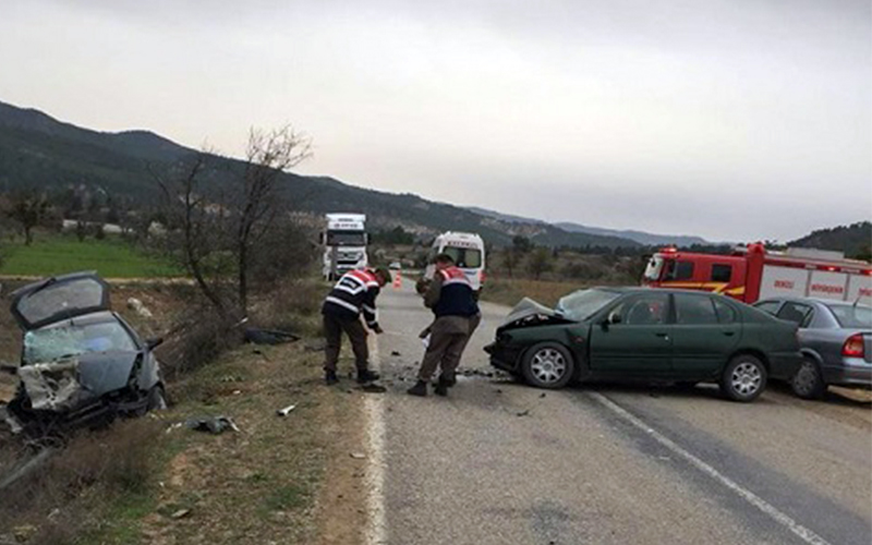 Feci kaza: 1 ölü, 7 yaralı