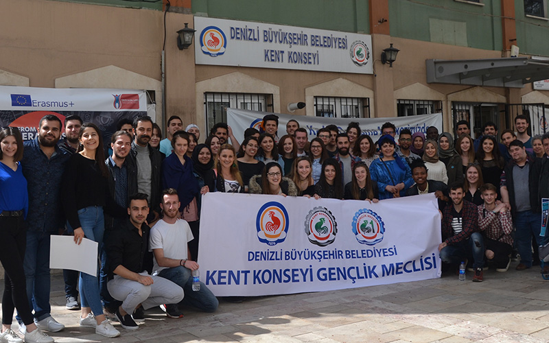 Gençlik Meclisi 9 ülkeden 42 temsilciyi ağırladı