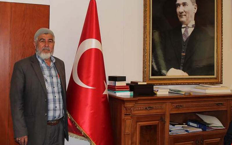 Emekli maaşını Mehmetçik Vakfı’na bağışladı