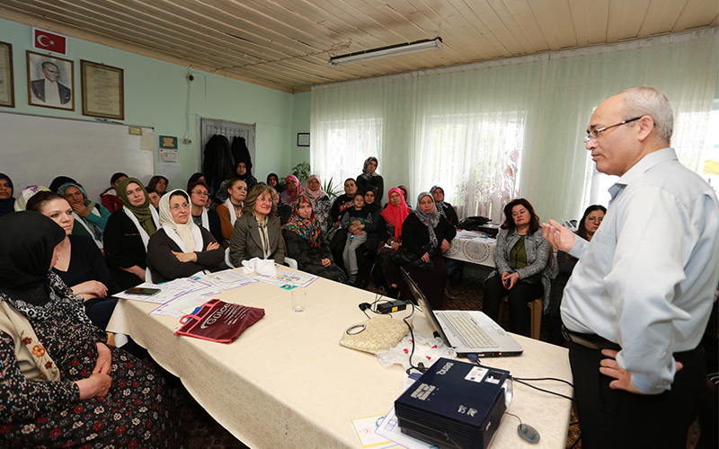 Kadın Meclisi’nden kadınlara yönelik eğitim semineri