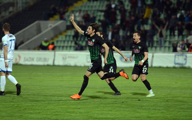 Denizlispor, Mehmet Akyüz ile güldü: 2-1