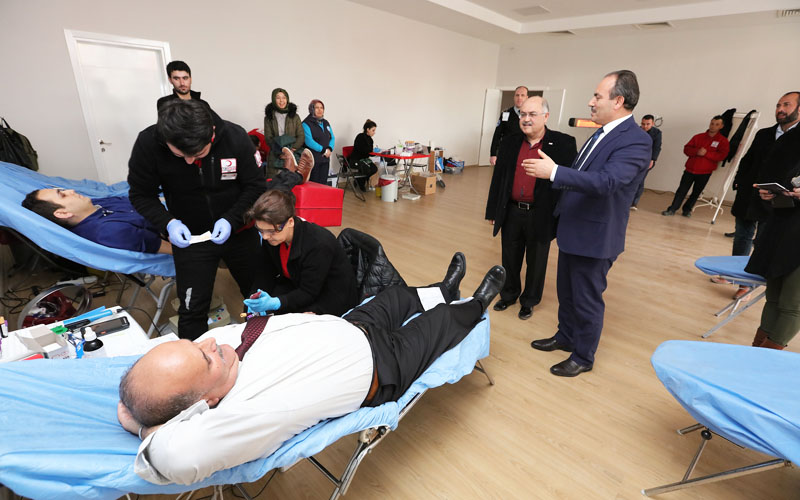 DESKİ personeli kan bağışladı