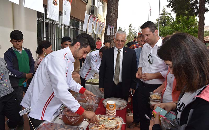 Özel öğrencilerden Yöresel Yemekler Festivali