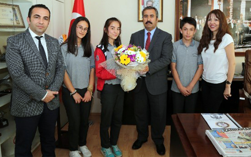 Ortaokul öğrencilerinden Emniyet Müdürüne ziyaret