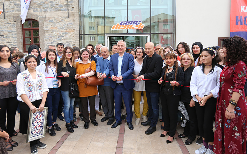 Genç Denizli’den 350 eserin yer aldığı sergi