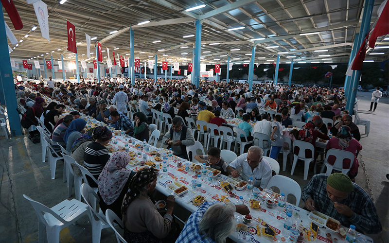 İftar sofrası Kayıhan’da kuruldu
