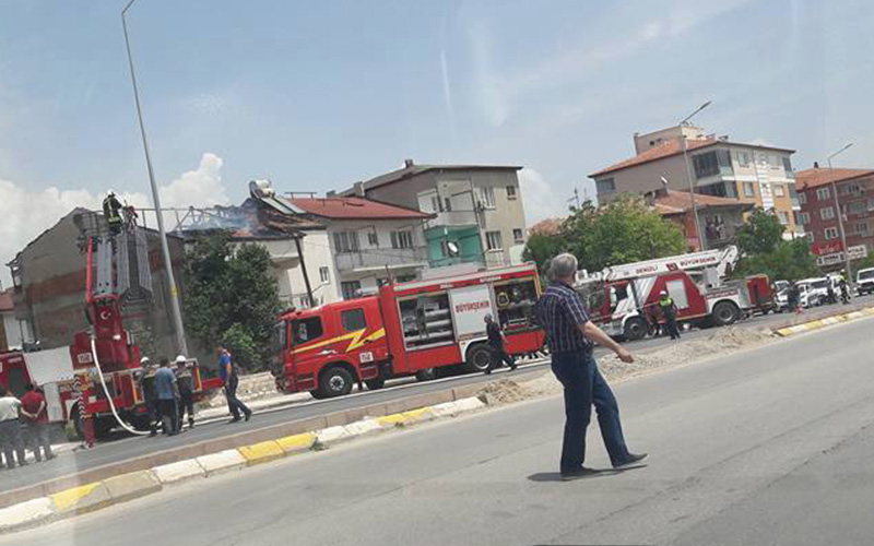 Merkezefendi’de yangın