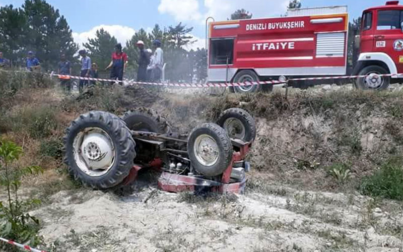 Traktör takla atarak ters geldi
