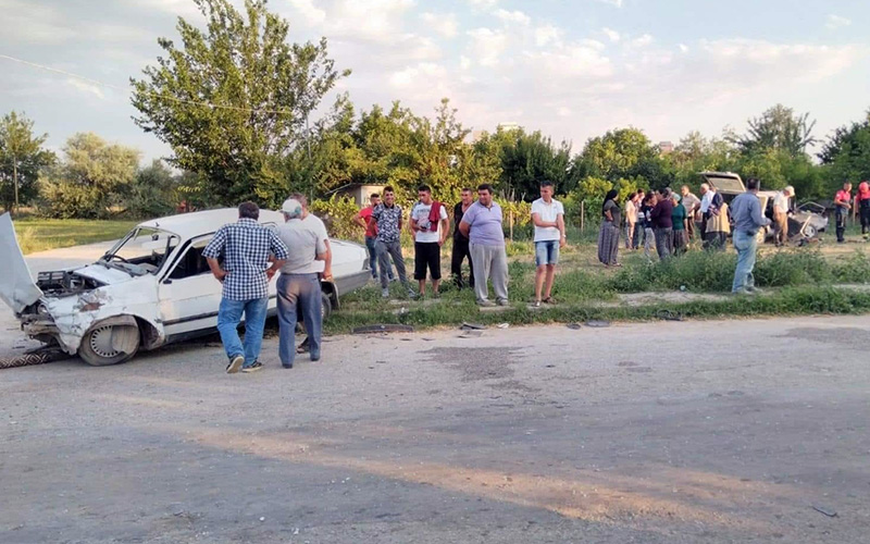 Çivril’de’de trafik kazası: 5 yaralı