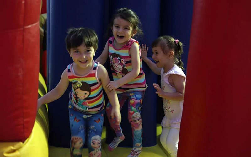 Pamukkale’de minikler doyasıya eğlendi